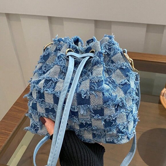 Blue Fashionable Women's Checkered Diamond-Shaped Shoulder Bucket Bag - Picture 7 of 10